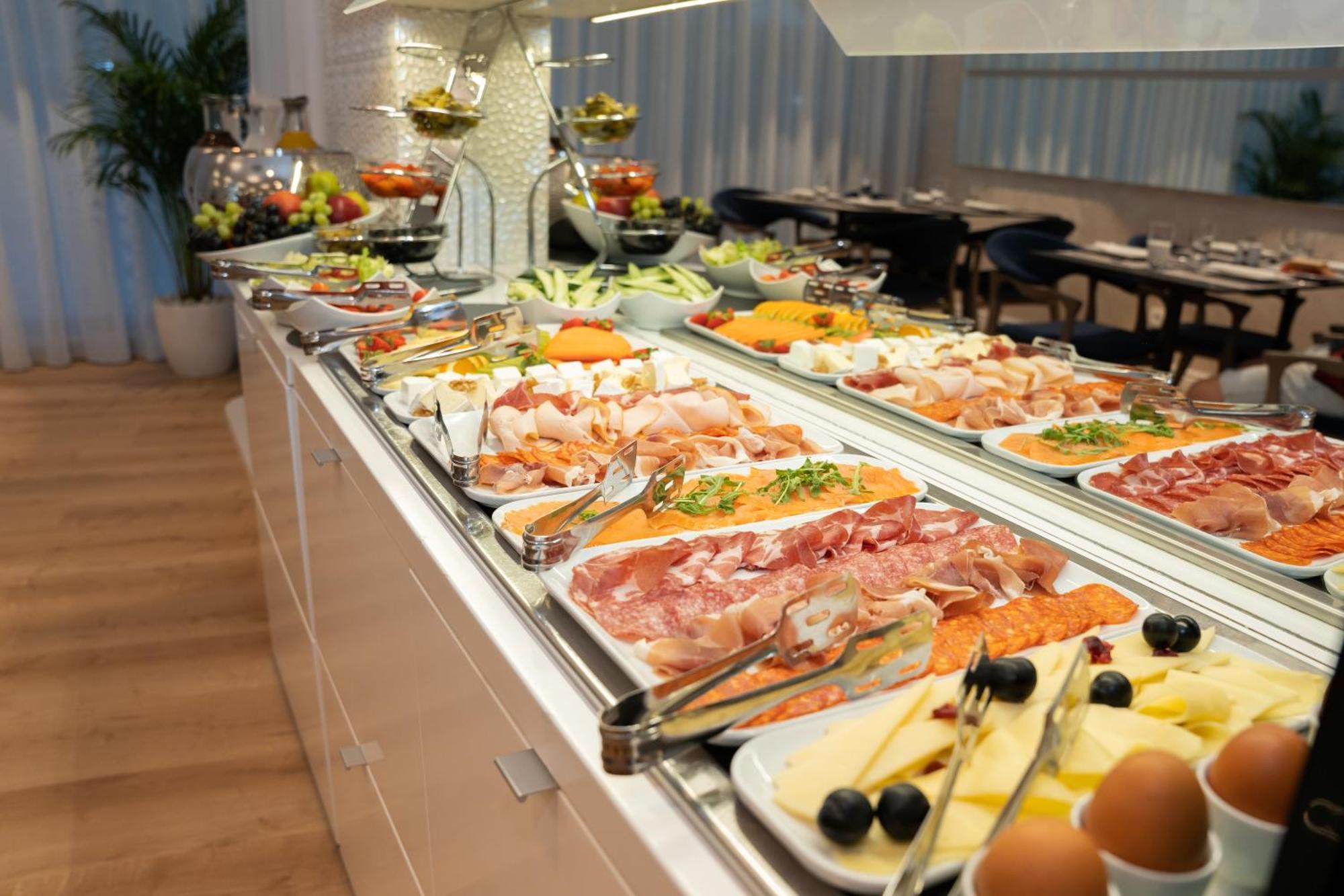 Hotell Luxe 4*