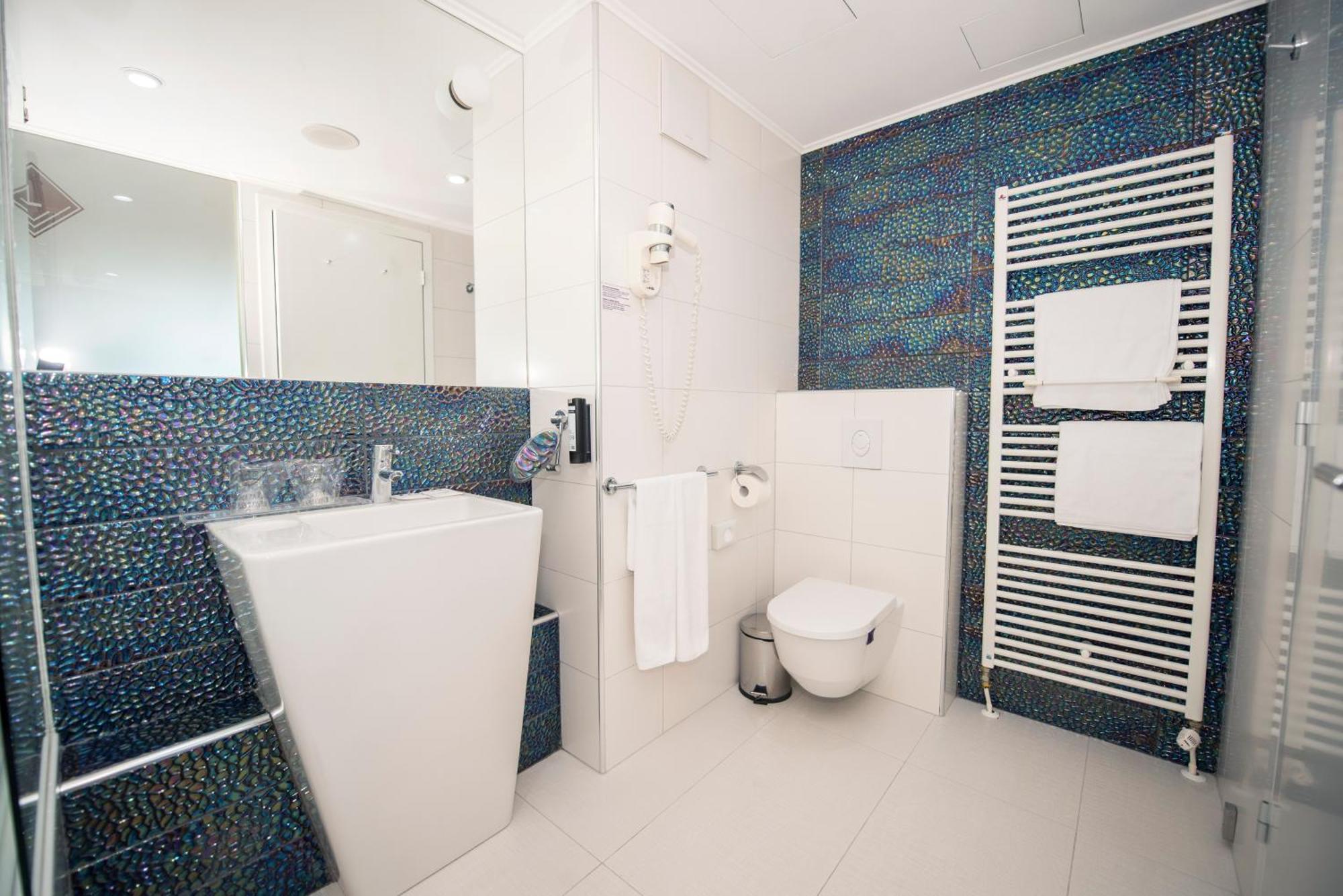 Luxe 4*