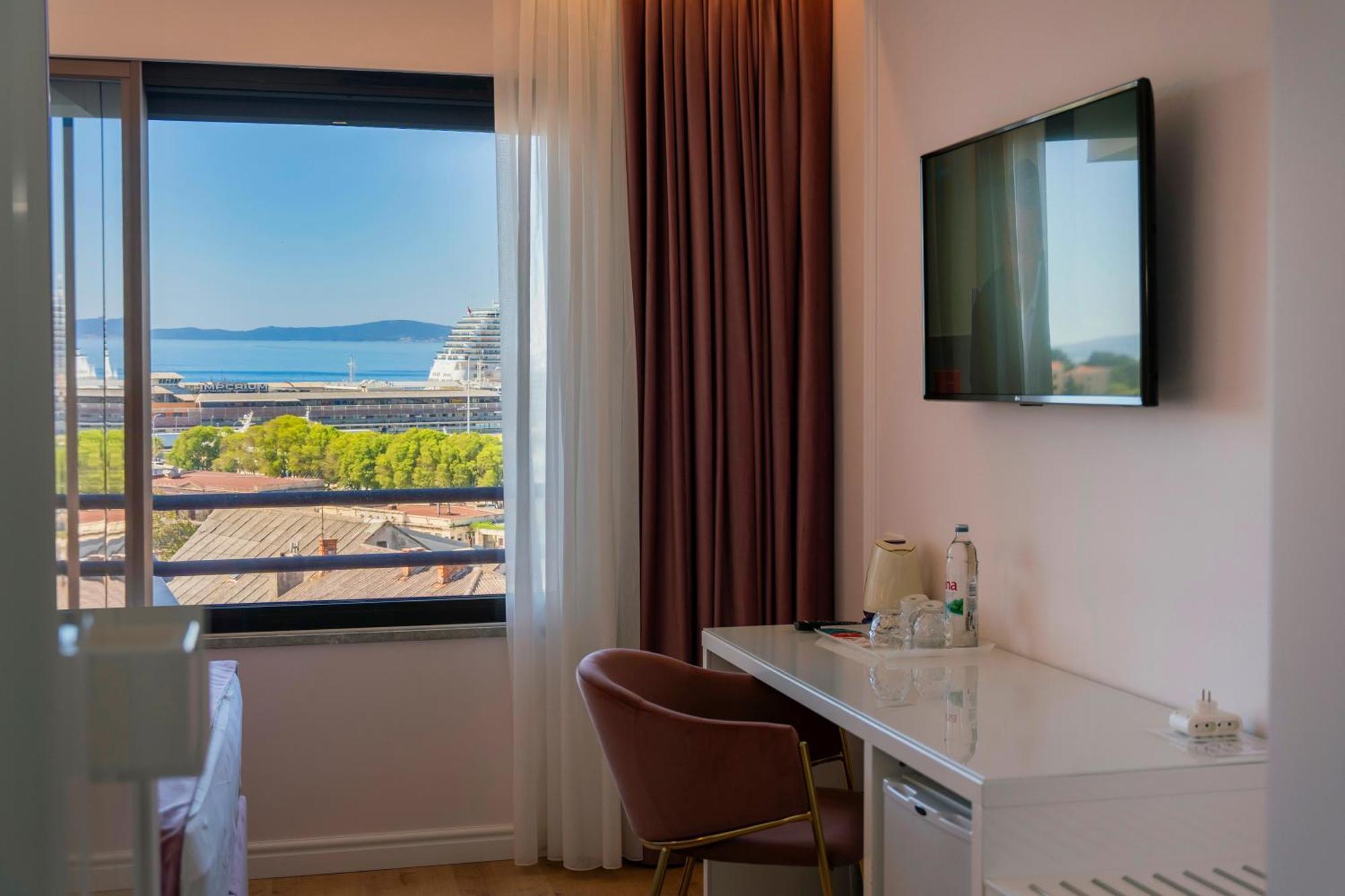 Luxe 4*